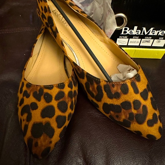 Bella Marie Leopard Flats size 10 - Picture 1 of 4